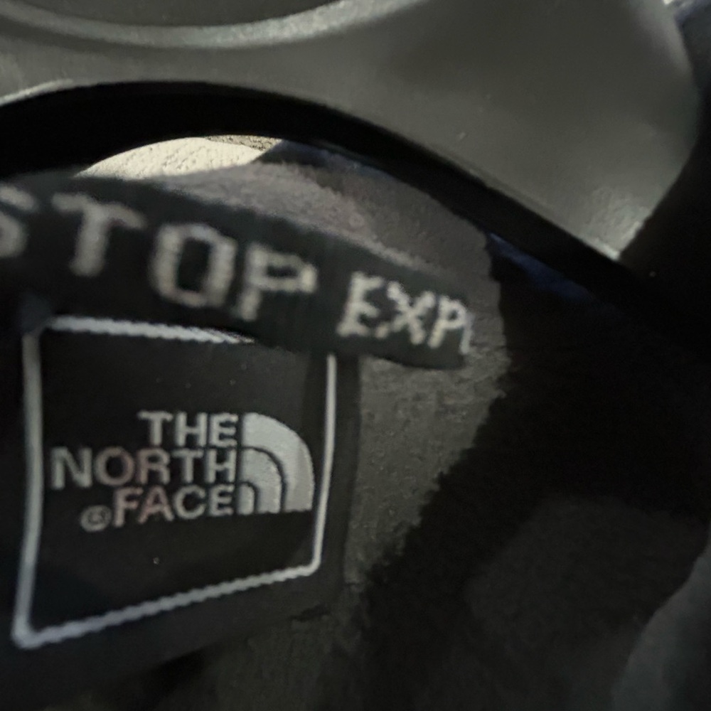 The North Face Women's Charcoal soft Fleece Jacket - Picture 7 of 7